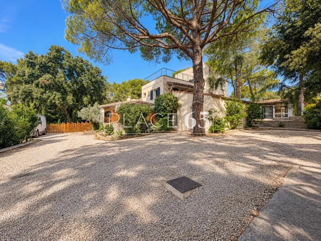 Maison à vendre, 329m², Nages-et-Solorgues