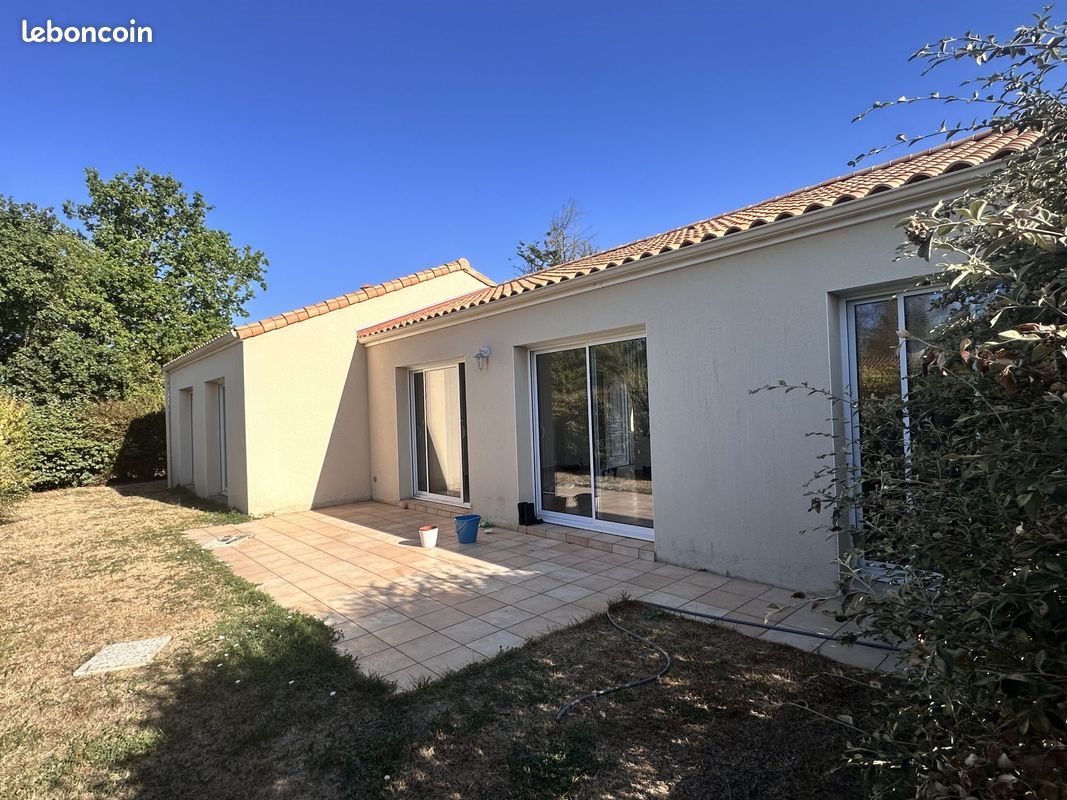 Maison à louer, 101m², Saint-Aignan-Grandlieu