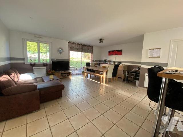 Maison à louer, 89m², Evron