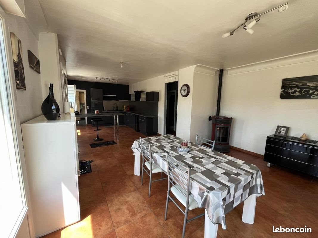 Maison à vendre, 111m², Evron