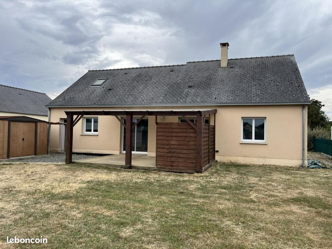 Maison à louer, 134m², Évron