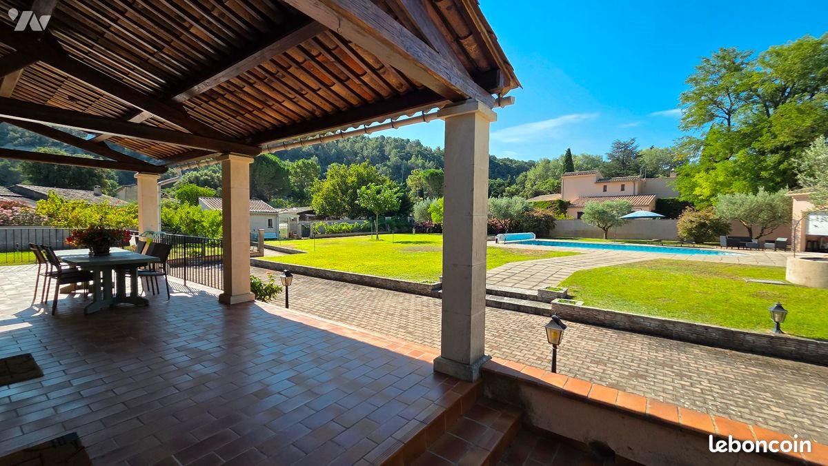 Maison à vendre, 117m², Saint-Restitut