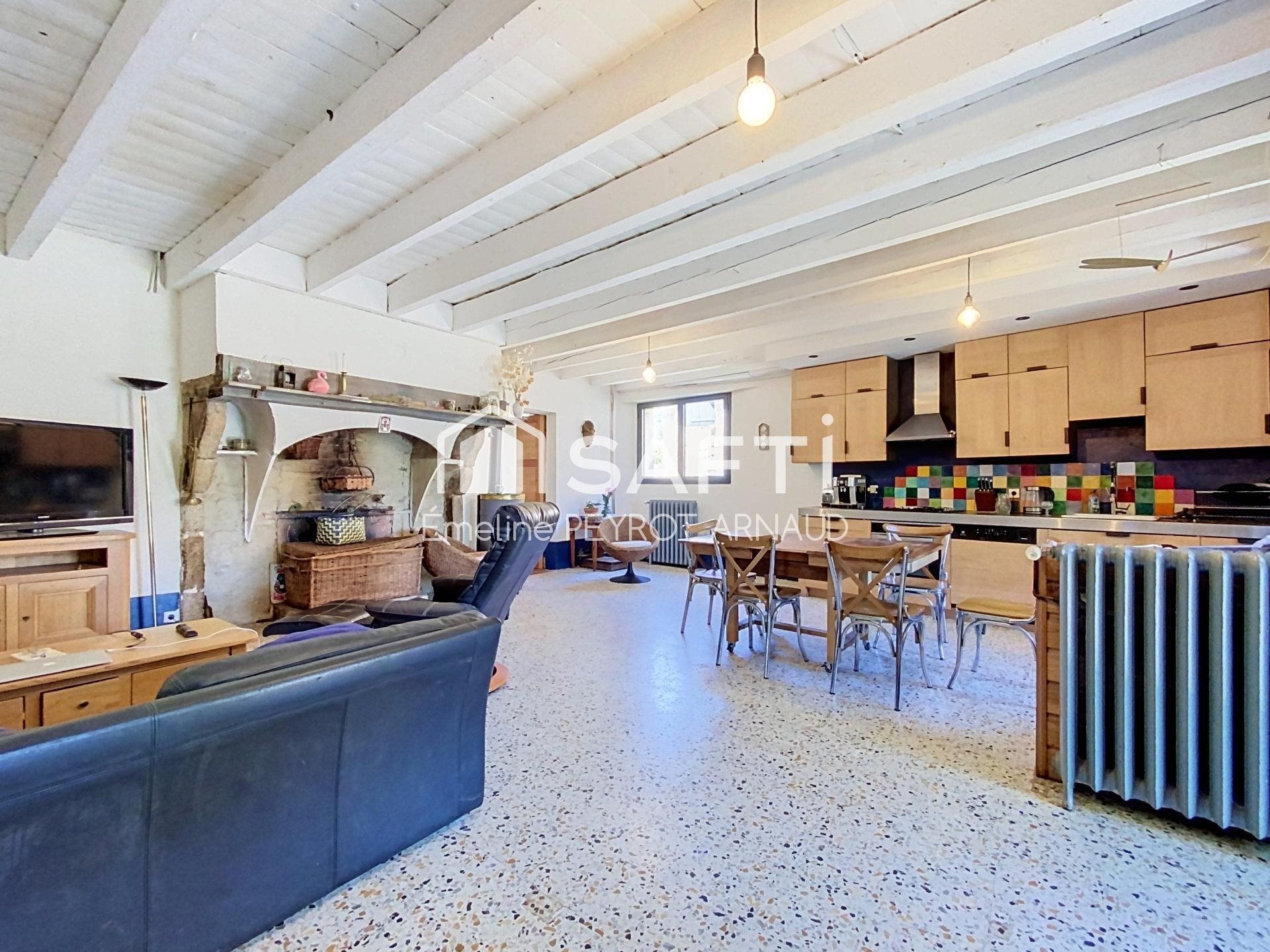 Maison à vendre, 243m², Roiffieux