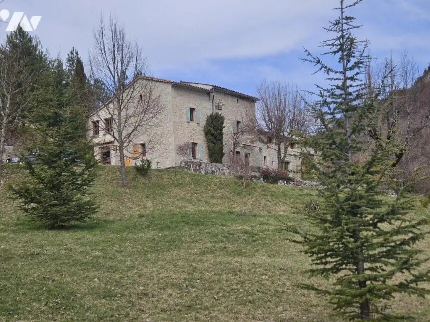 Maison à vendre, 250m², Saint-Nazaire-le-Désert