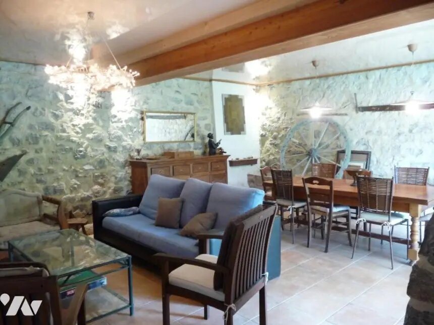 Maison à vendre, 250m², Saint-Nazaire-le-Désert