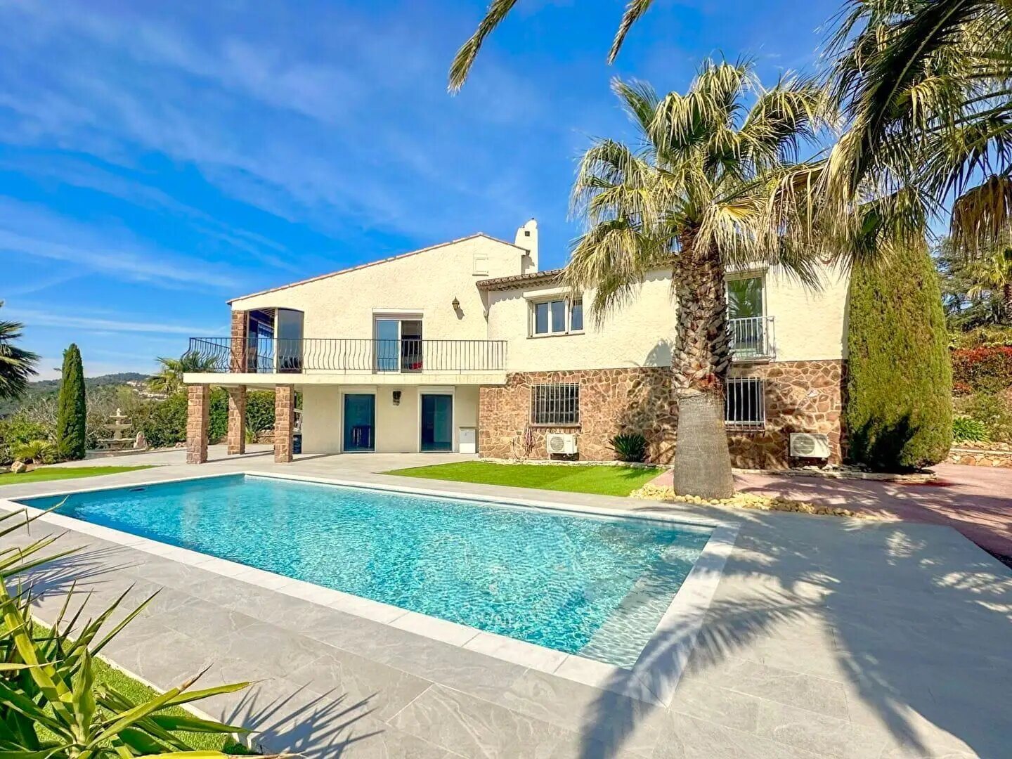 Maison à vendre, 200m², Roquebrune-sur-Argens