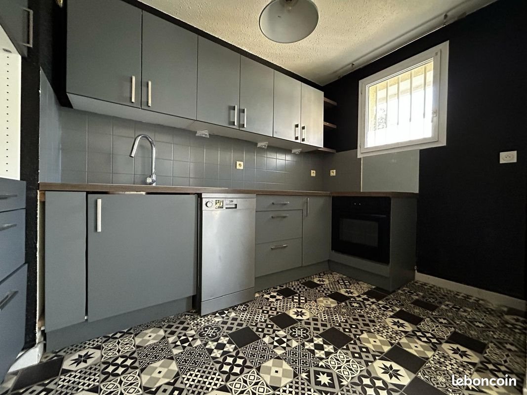 Appartement à louer, 65m², Saint-Estève