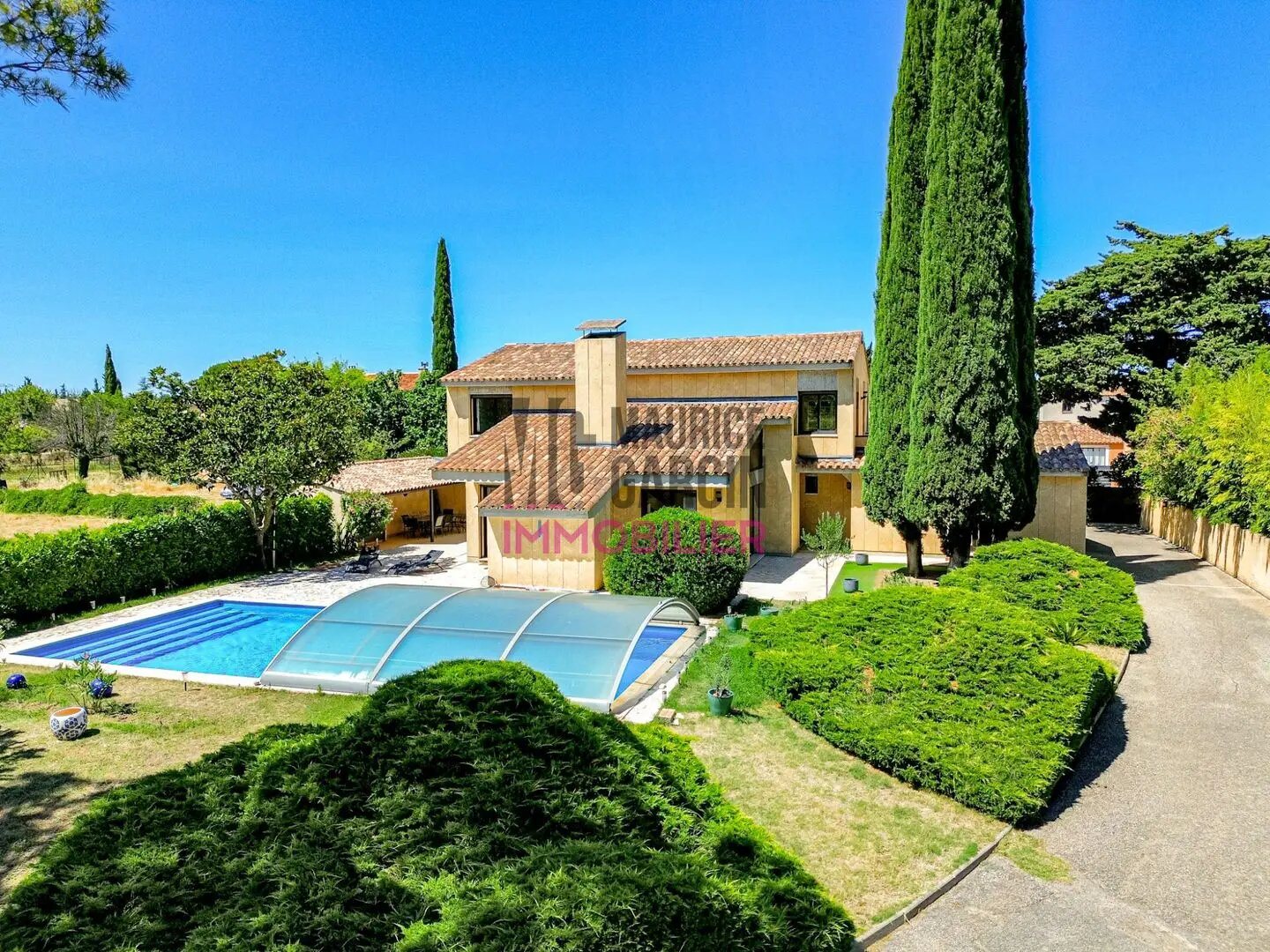 Maison à vendre, 211m², Sainte-Cécile-les-Vignes