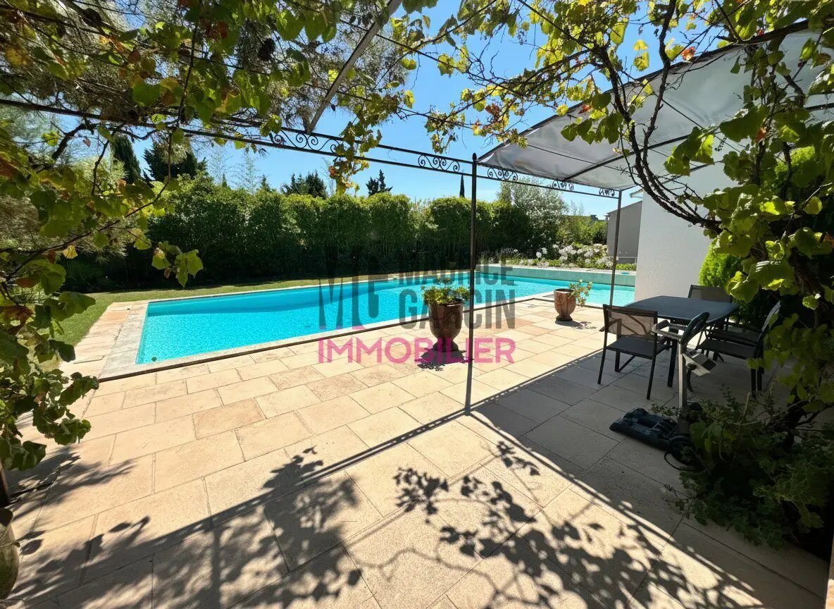 Maison à vendre, 165m², Tavel