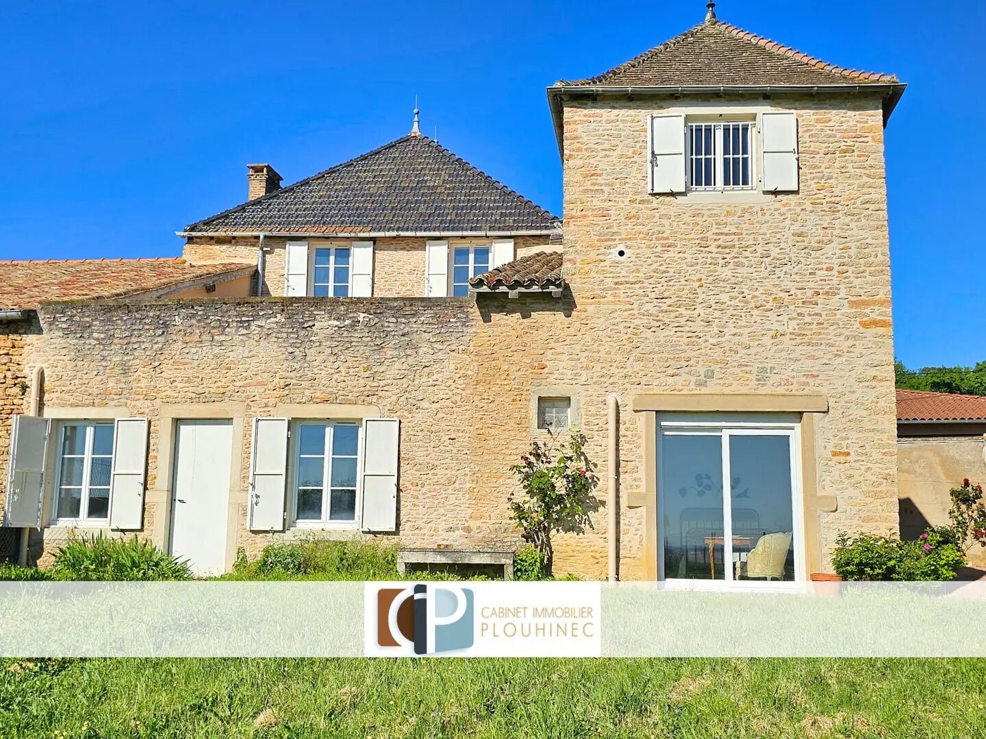 Maison à vendre, 216m², Solutré-Pouilly