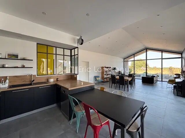 Maison à vendre, 260m², Talmont-Saint-Hilaire