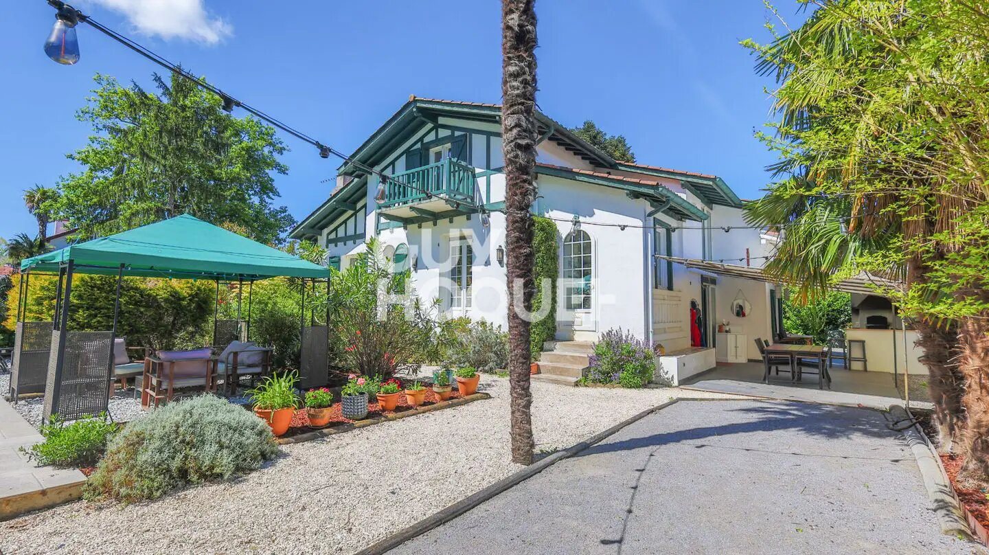 Maison à vendre, 176m², Cambo-les-Bains
