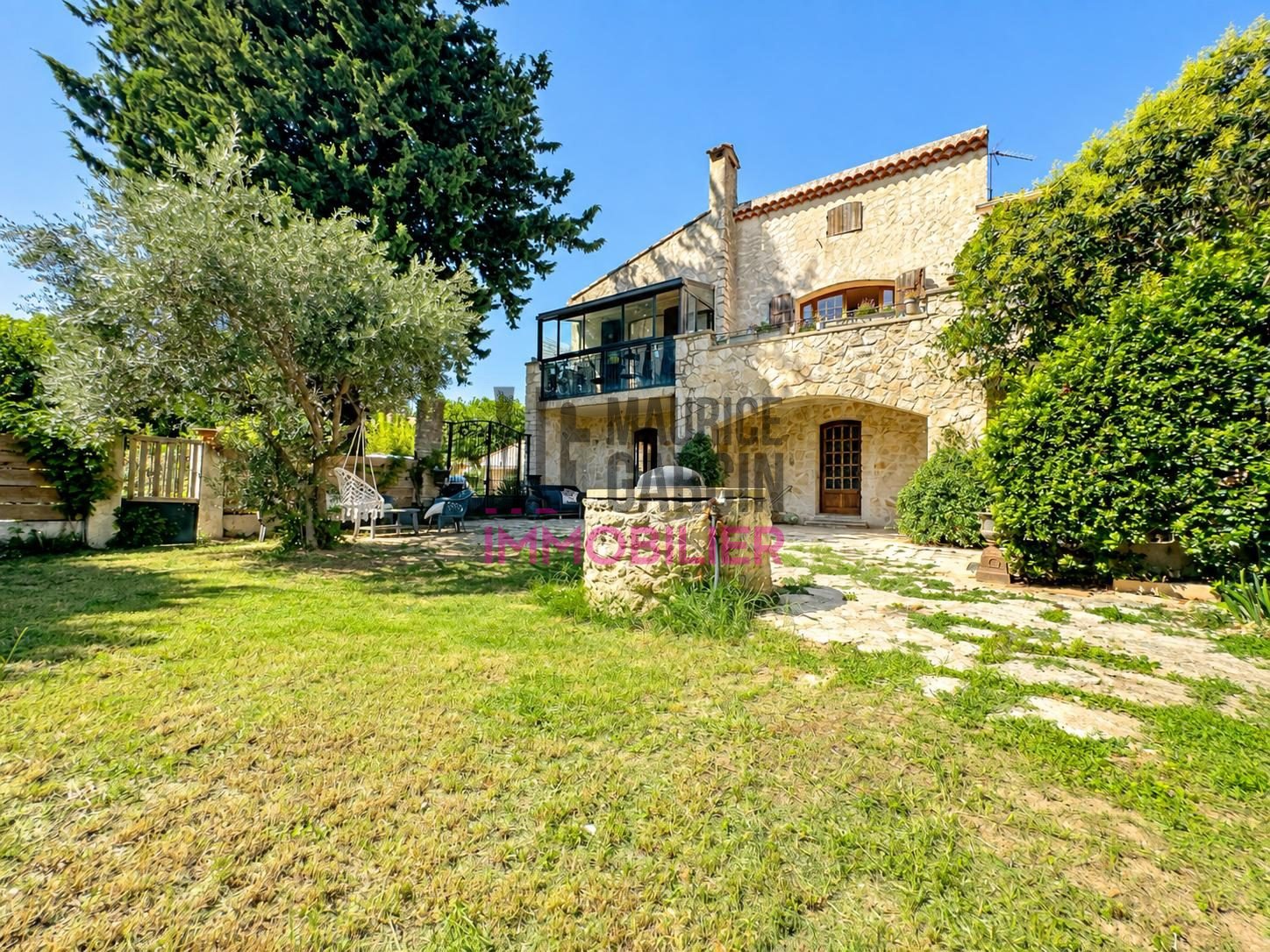 Maison à vendre, 213m², Robion