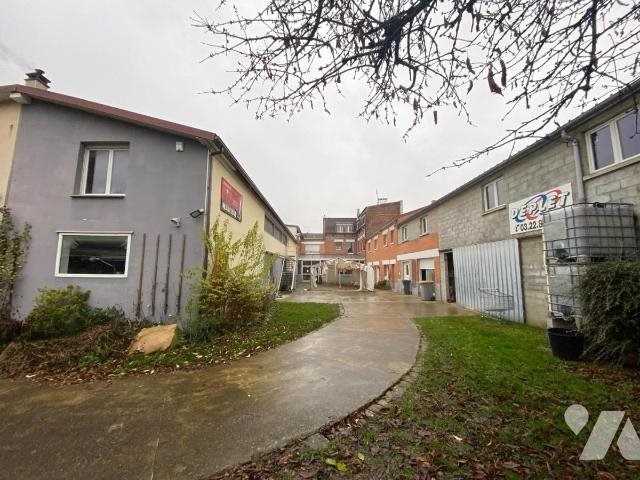 Maison à vendre, 270m², Saint-Quentin