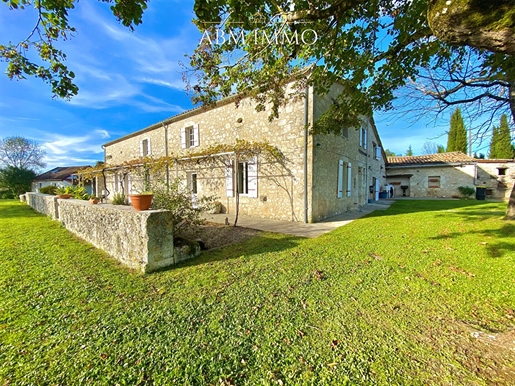 Maison 16 pièces 455 m² · à La Sauvetat-du-Dropt · 455 m² · 590 000 €