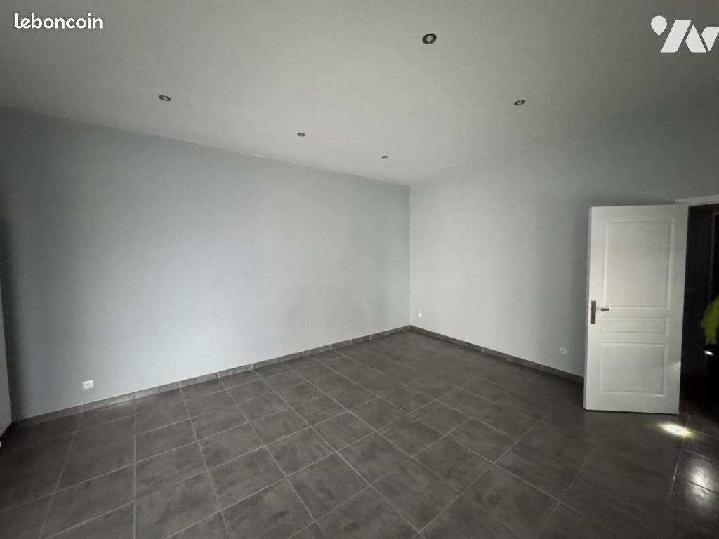Appartement à louer, 70m², Lille