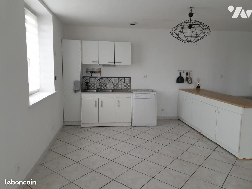 Appartement à louer, 79m², Provin