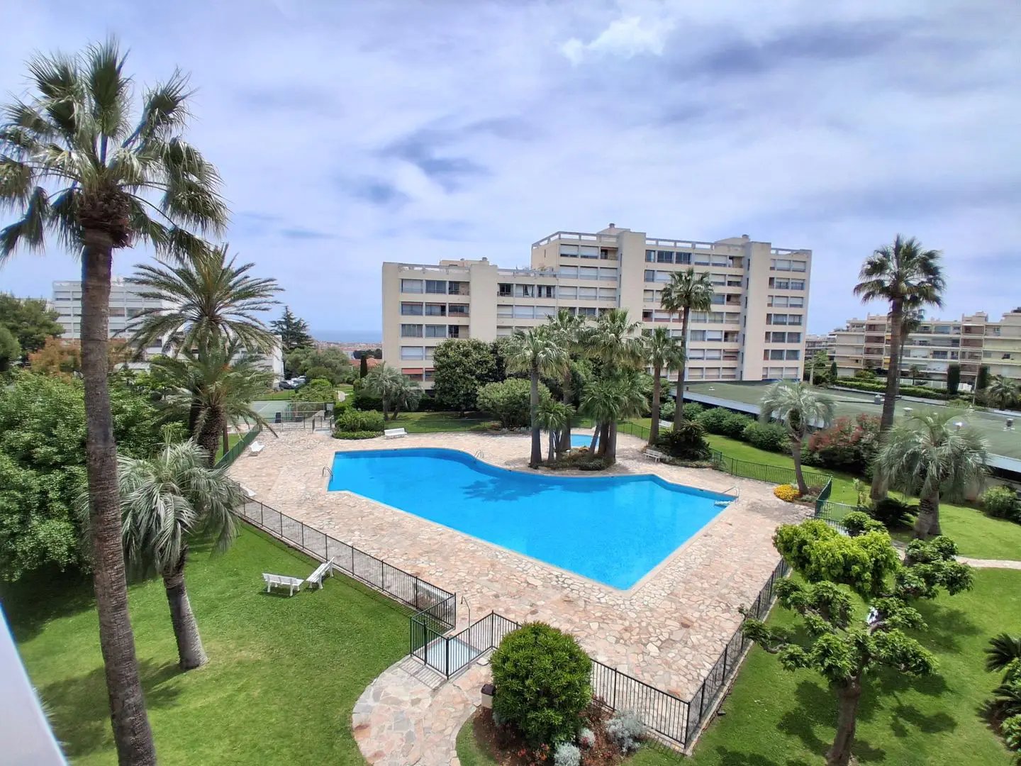 Appartement à louer, 73m², Antibes