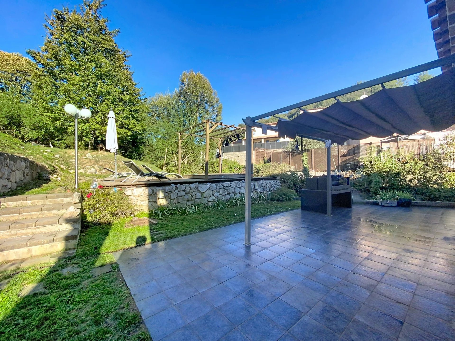 Maison à louer, 4m², Levens