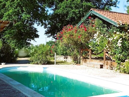 Maison 7 pièces 220 m² · à Montracol · 220 m² · 530 000 €
