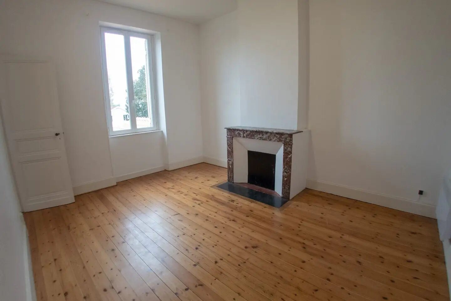 Appartement à louer, 61m², Saintes
