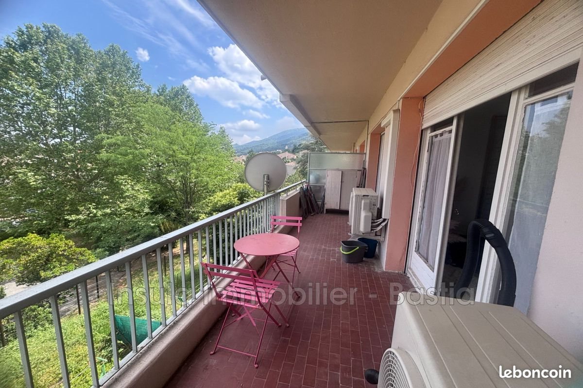 Appartement à louer, 80m², Corte
