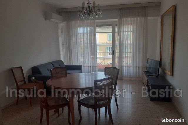 Appartement à louer, 80m², Corte