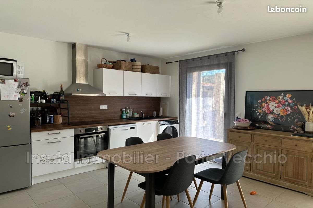 Appartement à louer, 68m², Bonifacio