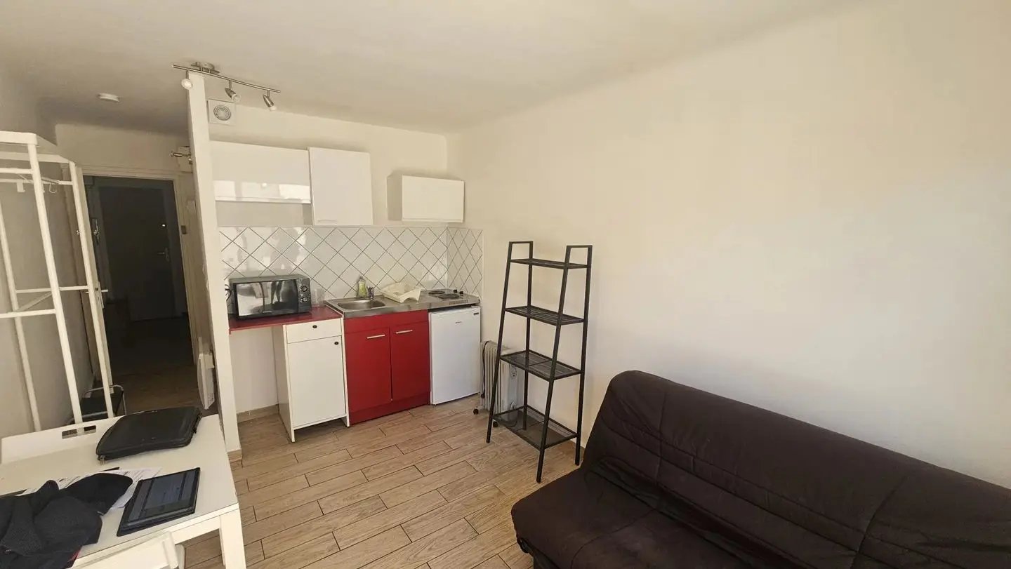 Appartement à louer, 16m², Gardanne