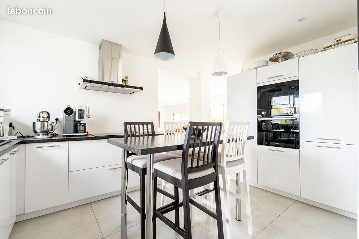 Maison à vendre, 172m², Pont-Saint-Martin