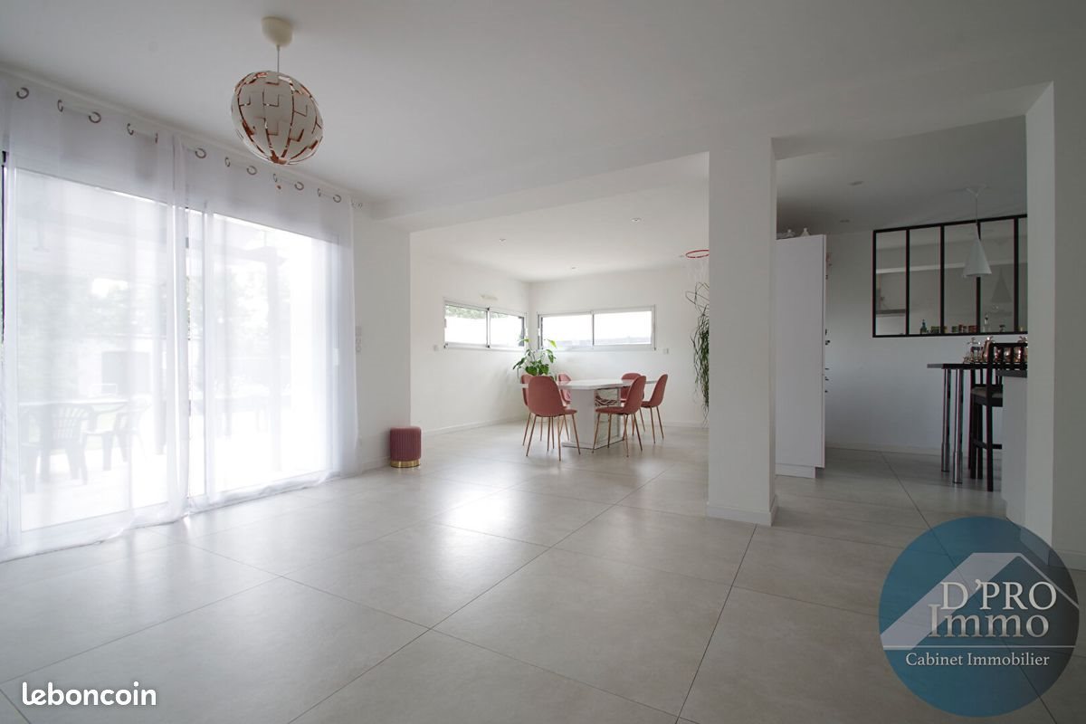Maison à vendre, 172m², Pont-Saint-Martin