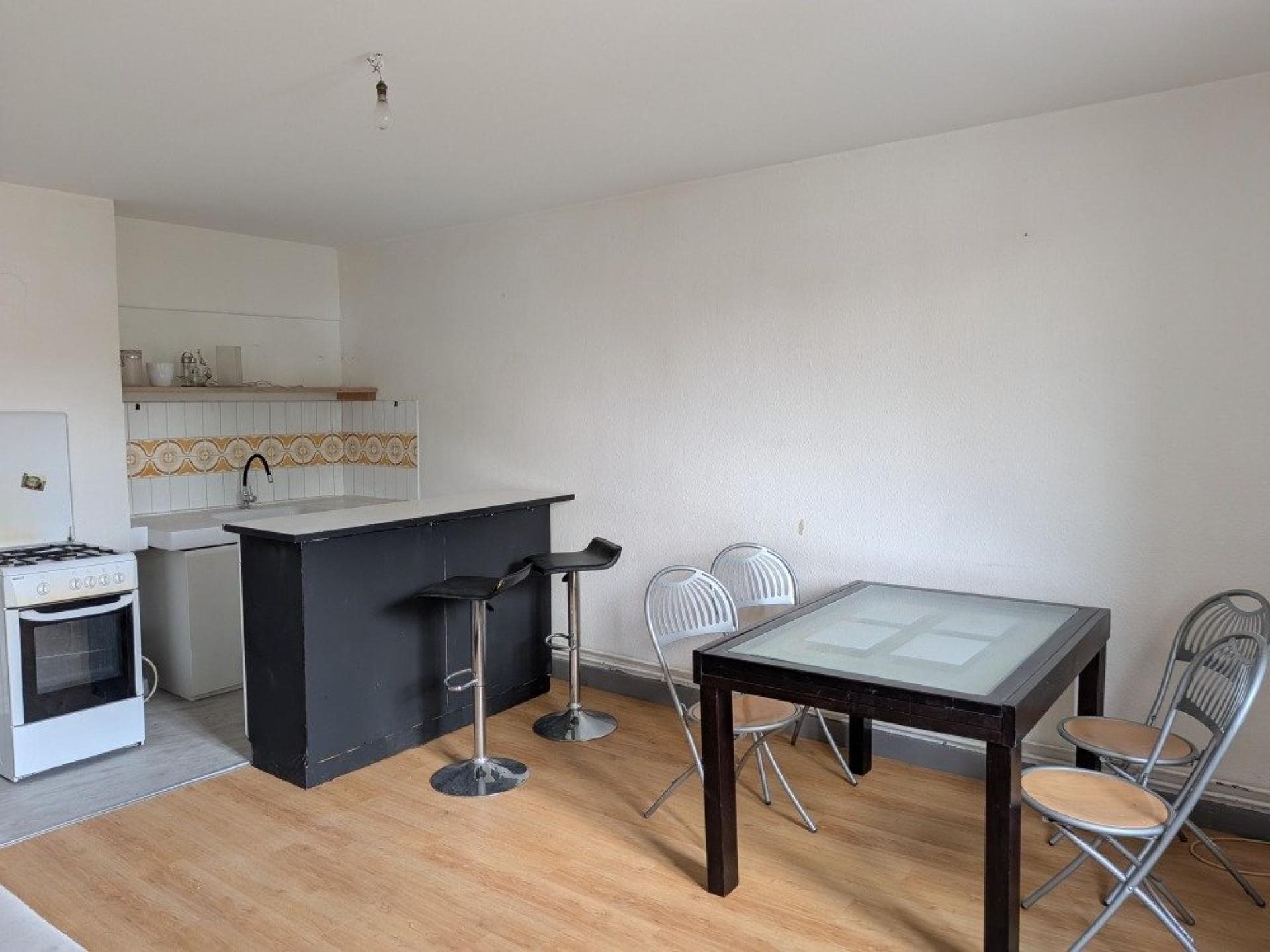Appartement à louer, 44m², Montrond