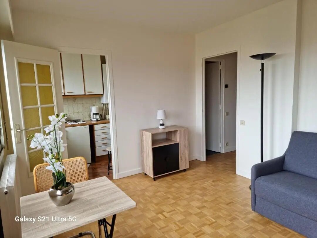 Appartement à louer, 25m², Courbevoie