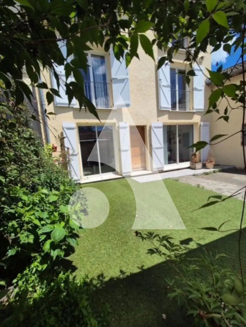 Maison à vendre, 146m², Neyron