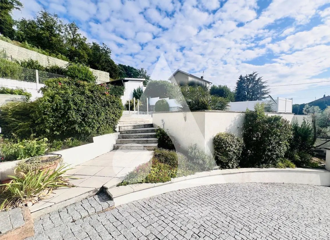 Maison à vendre, 192m², Neyron