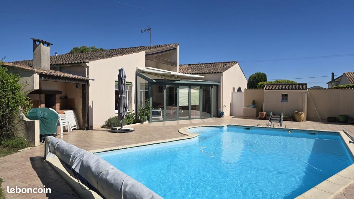 Maison à vendre, 166m², Nieul-lès-Saintes