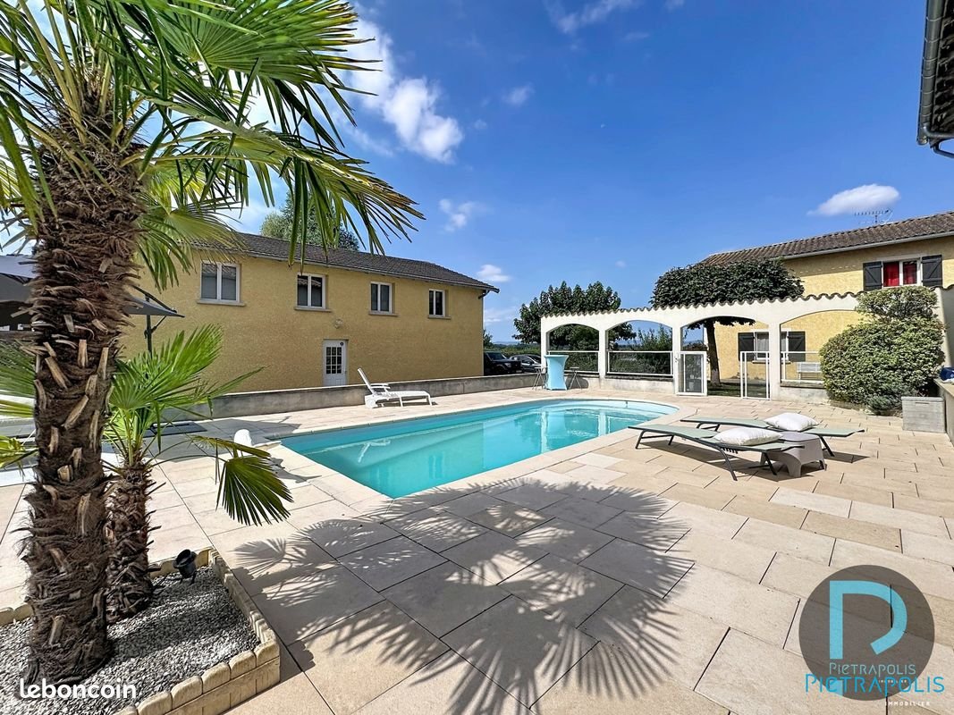 Maison à vendre, 242m², Saint-Etienne-sur-Chalaronne