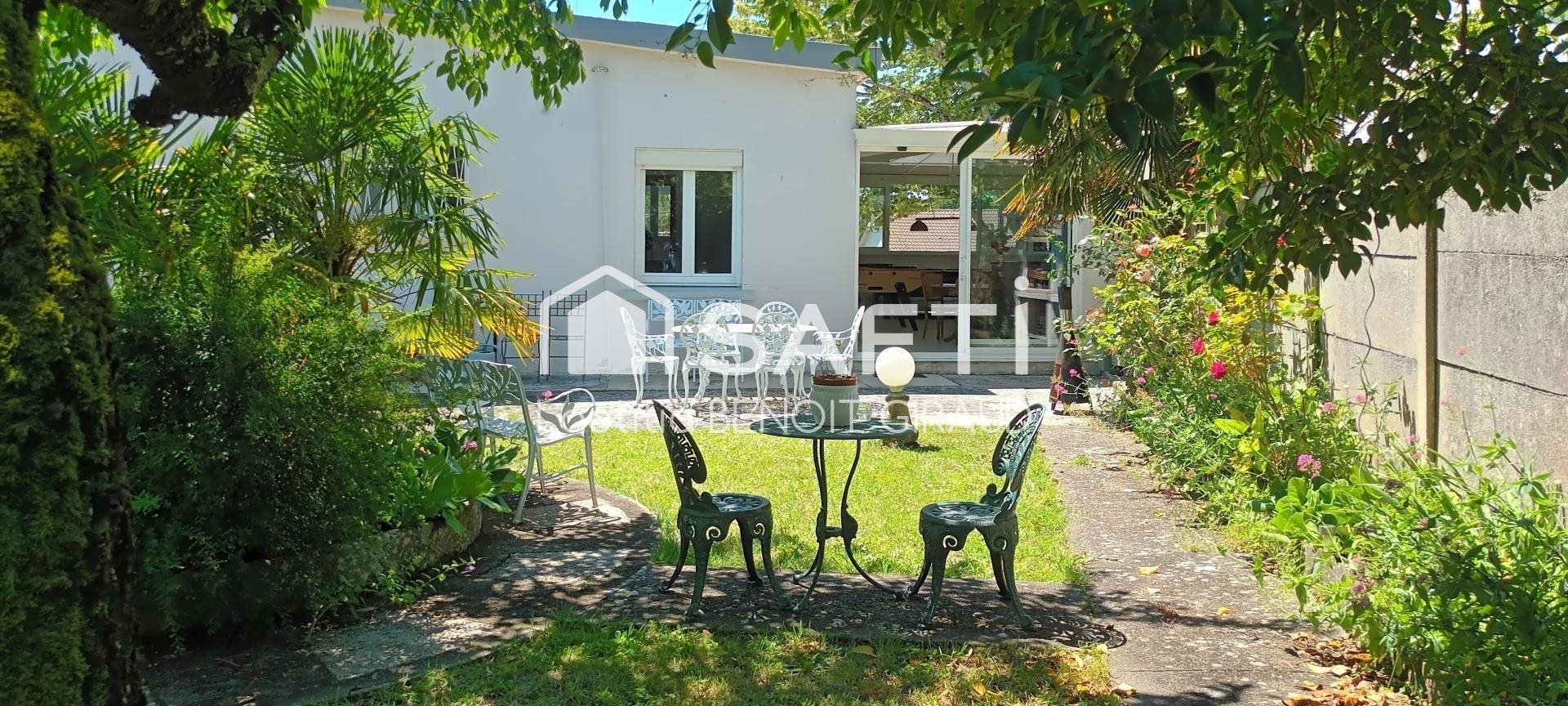 Maison à vendre, 159m², Saintes