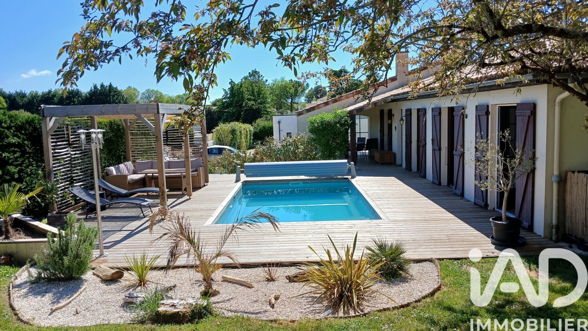 Maison à vendre, 136m², Saint-Georges-des-Coteaux