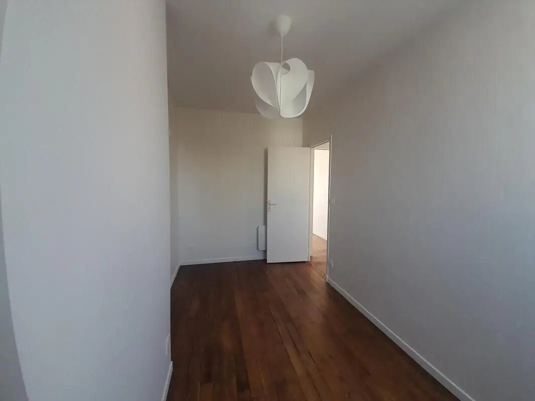 Appartement à louer, 47m², Courbevoie