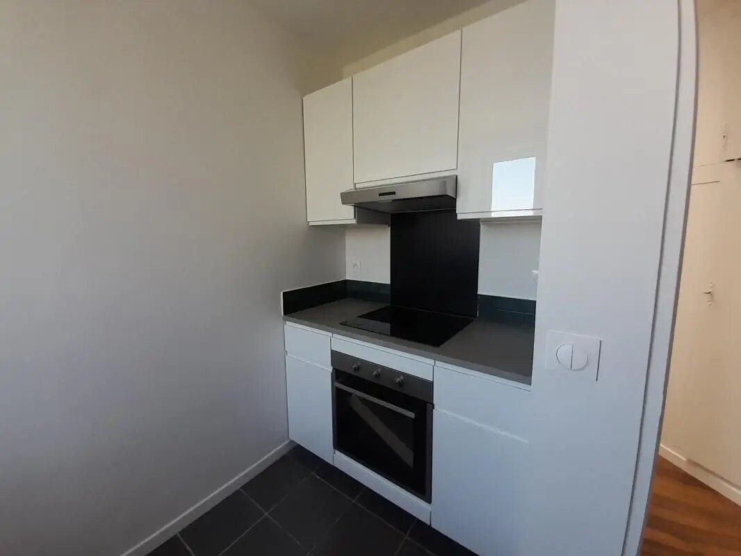 Appartement à louer, 47m², Courbevoie