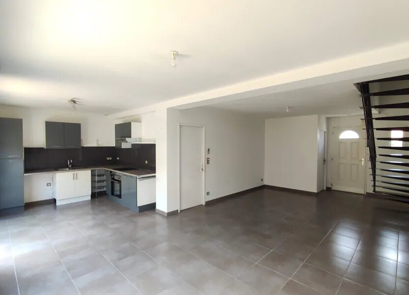Maison à louer, 101m², Bages