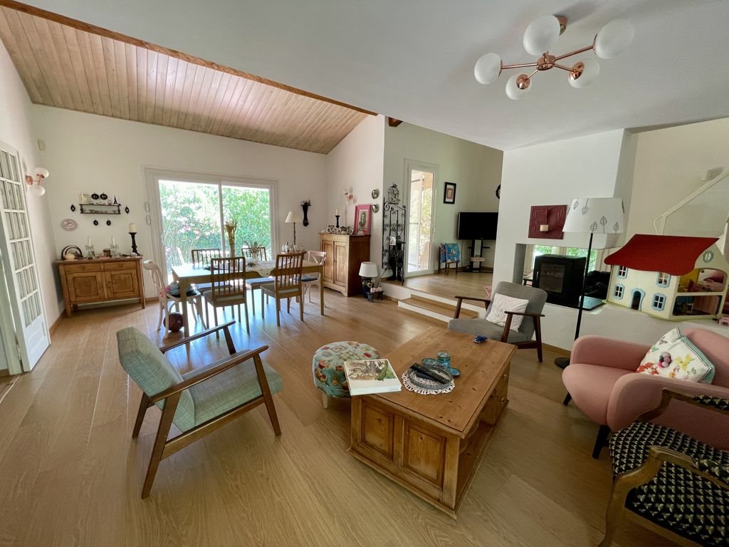 Maison à vendre, 166m², Cuges-les-Pins