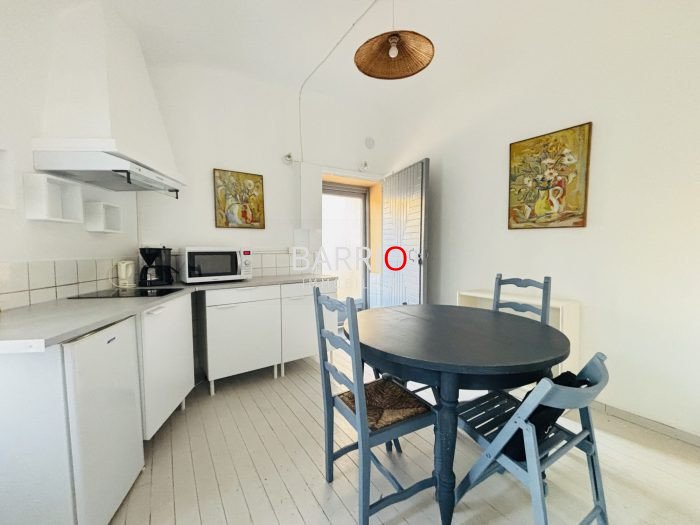 Appartement à louer, 2m², Saint-Génis-des-Fontaines