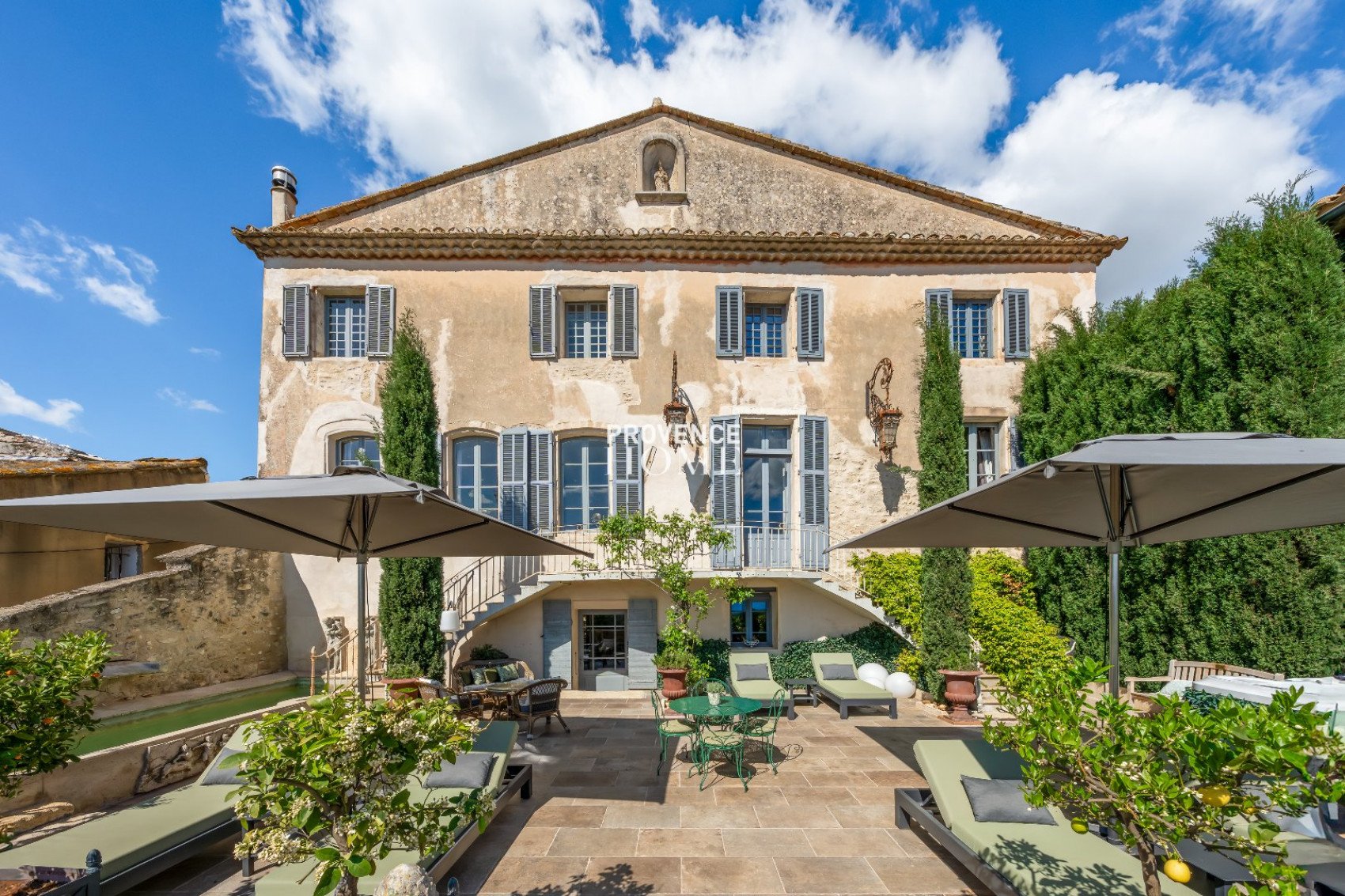 Maison à vendre, 390m², Châteauneuf-de-Gadagne