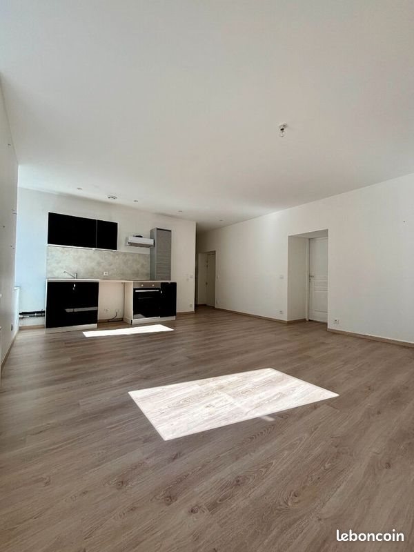 Appartement à louer, 73m², Belleville
