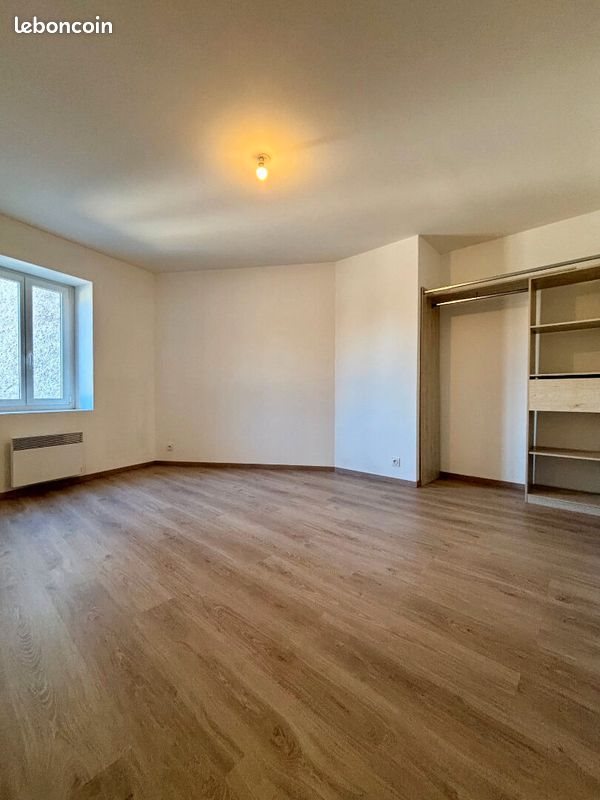 Appartement à louer, 73m², Belleville