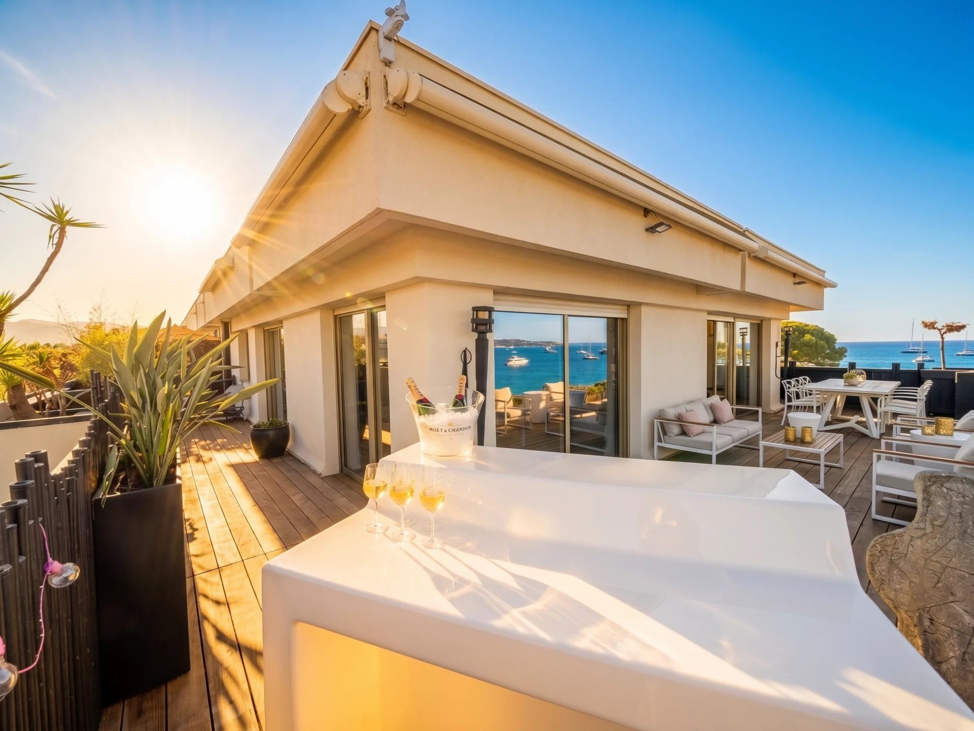 Exceptional rooftop terrace with panoramic sea and mountain views