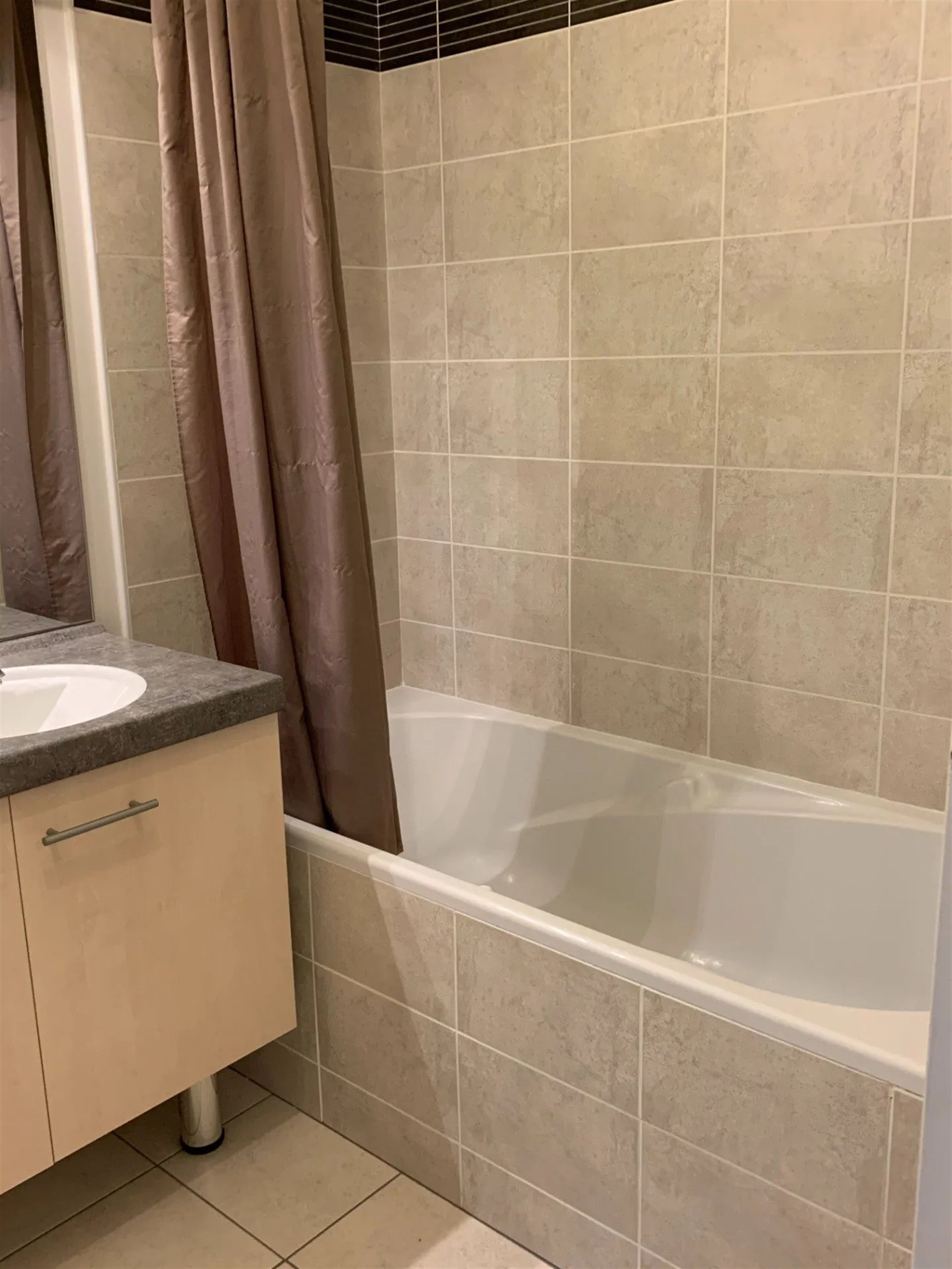 Appartement à louer, 74m², Reims