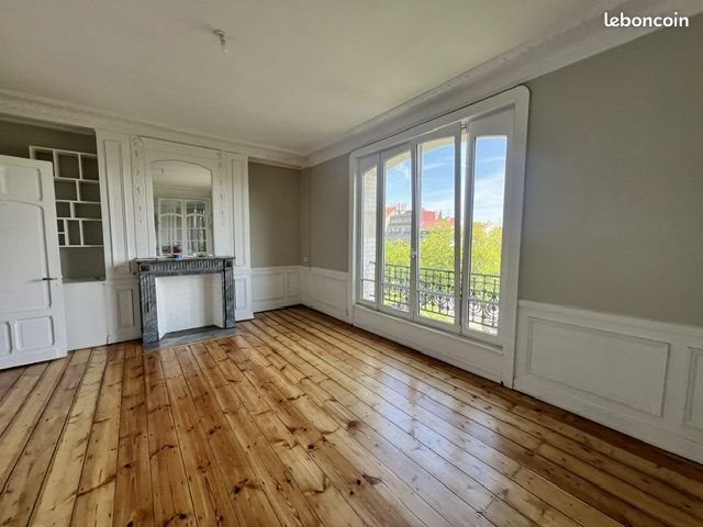 Appartement à louer, 192m², La Madeleine